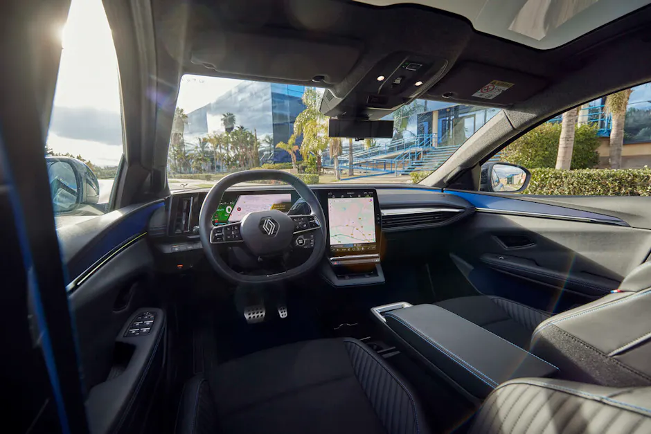 Le système multimédia OpenR Link dans la nouvelle Renault Scneic E-Tech